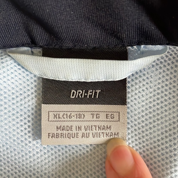 Nike Dri-Fit women’s blue windbreaker. XL. - Picture 2 of 4